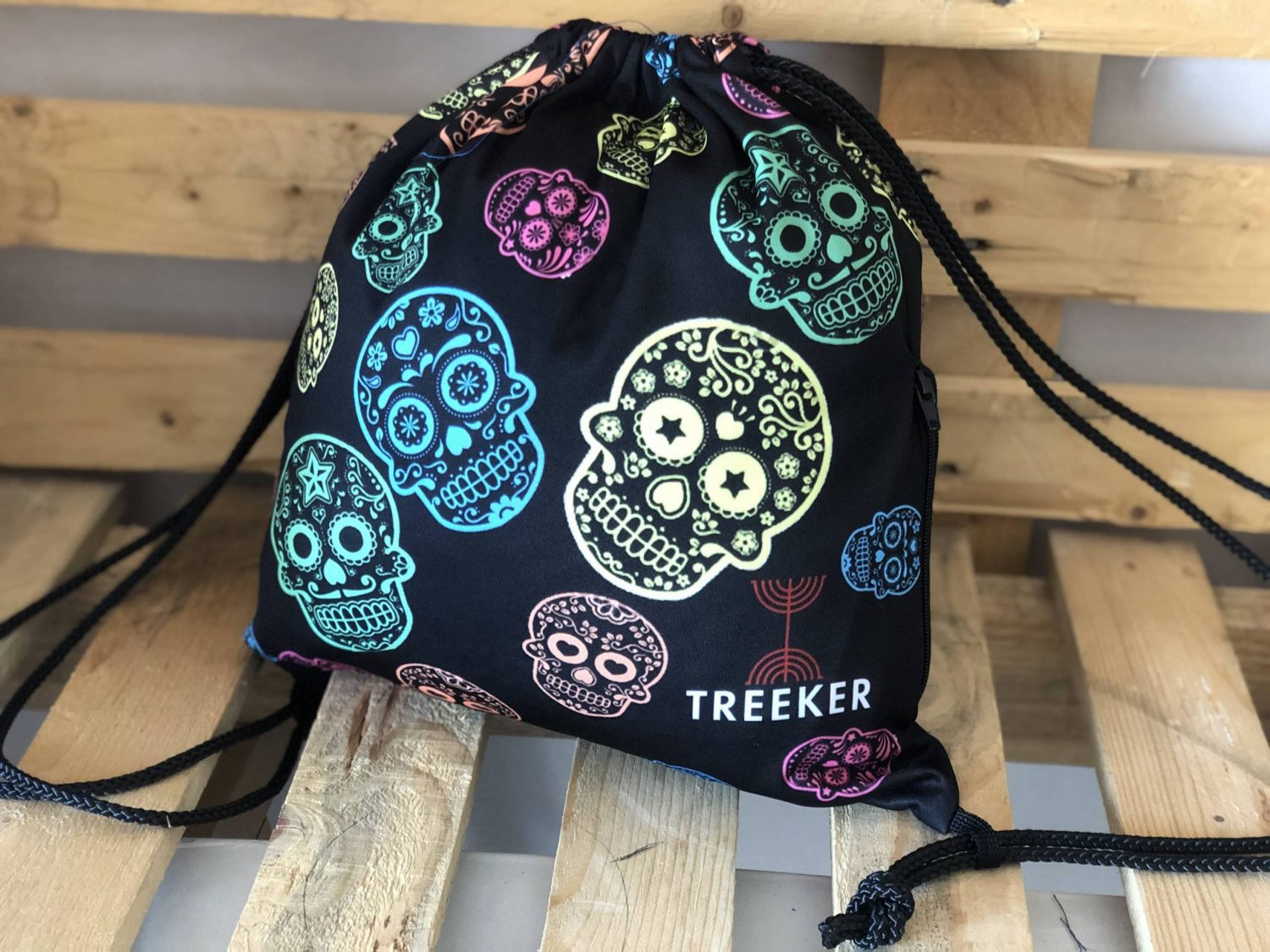 Mochila Calaveras - Treeker y nuestros diseños.
